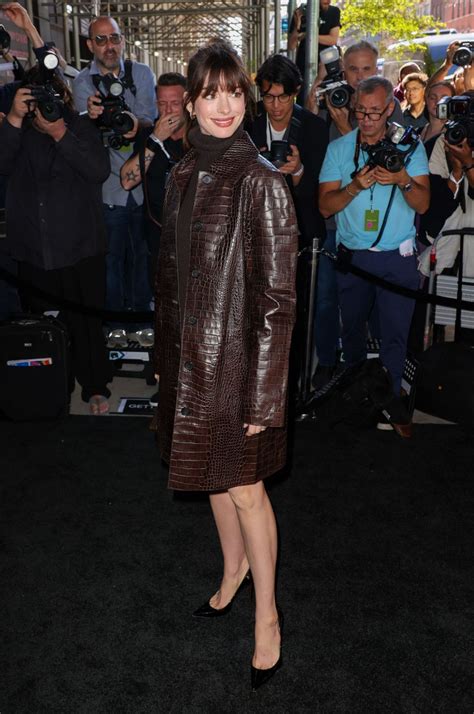 anne hathaway swimwear|Anne Hathaway at Michael Kors Show 2022 .